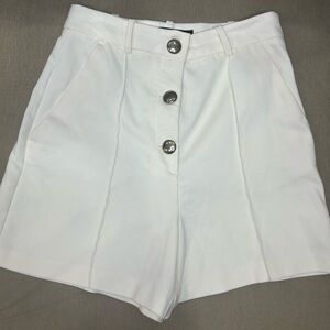 Women's Zara high waisted Sailor style Button up off white Shorts size medium